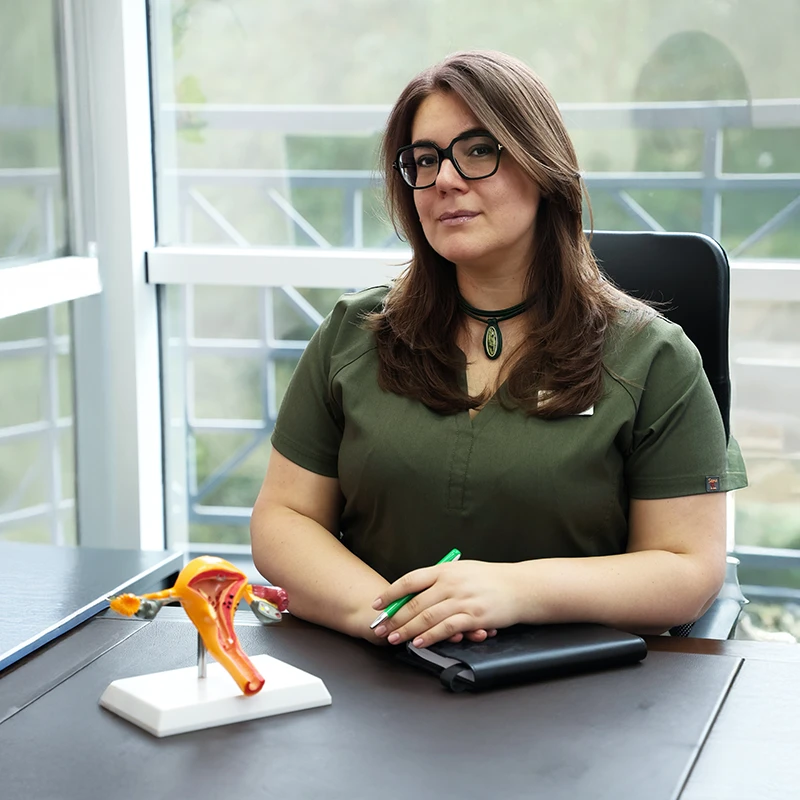 Олена Павлова, Лікар акушер-гінеколог